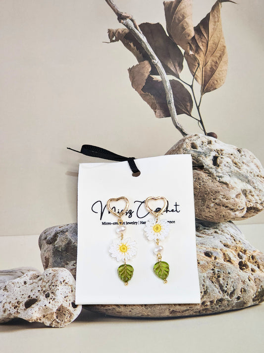 Handcrafted daisies with freshwater pearls & vintage leaf glass beads earrings. 18K gold-plated hooks