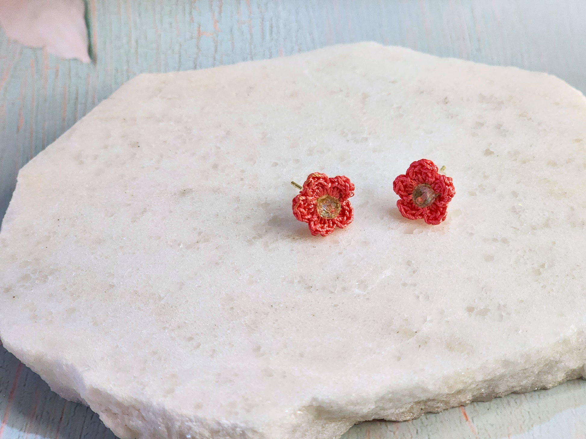 Handcrafted micro-crochet apple blossoms earrings with Czech crystals. On 18K gold-plated studs. 