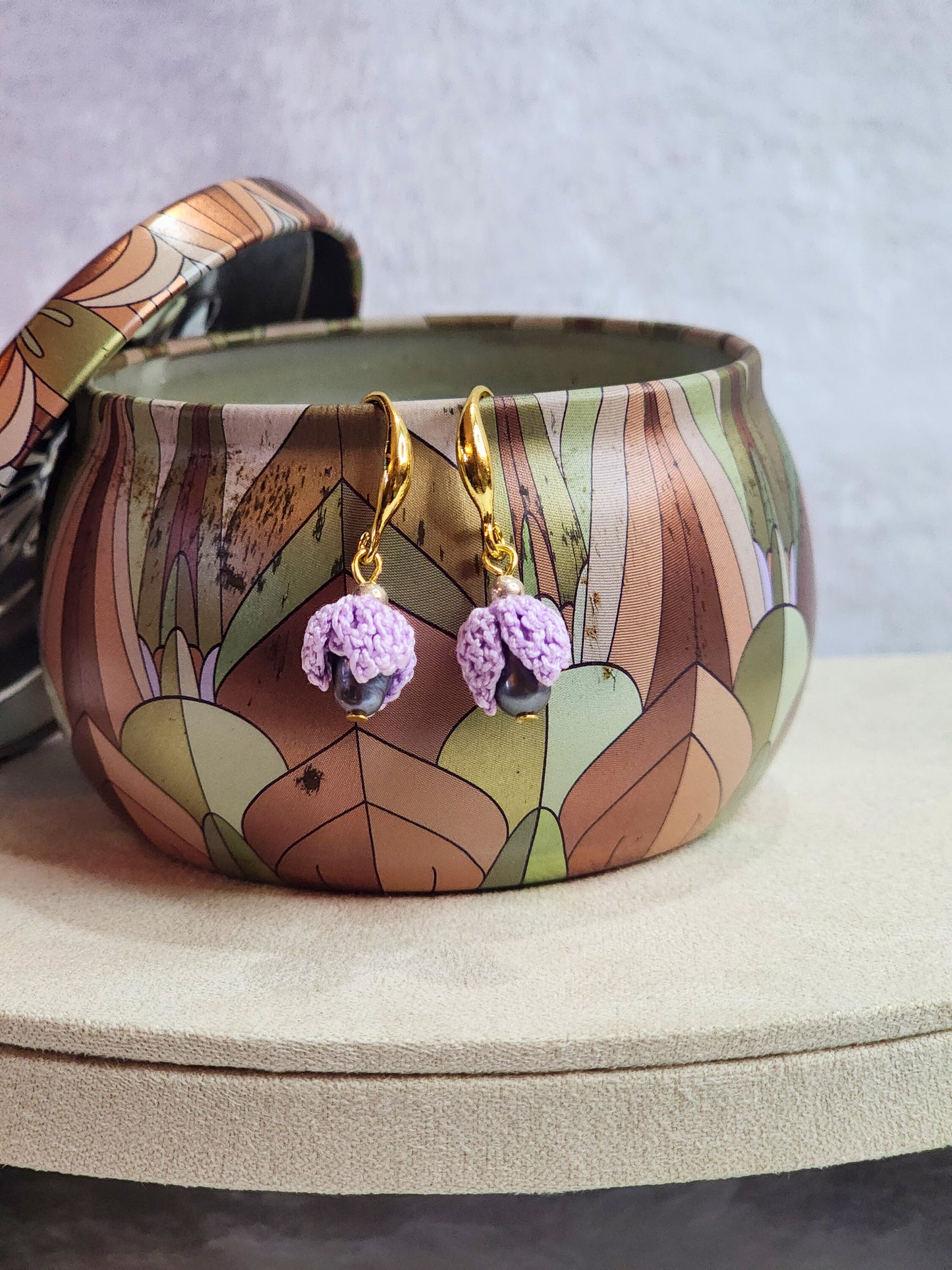 Snowdrop & Peacock Blue Pearl Micro-crochet Earrings - Midnight Beauty