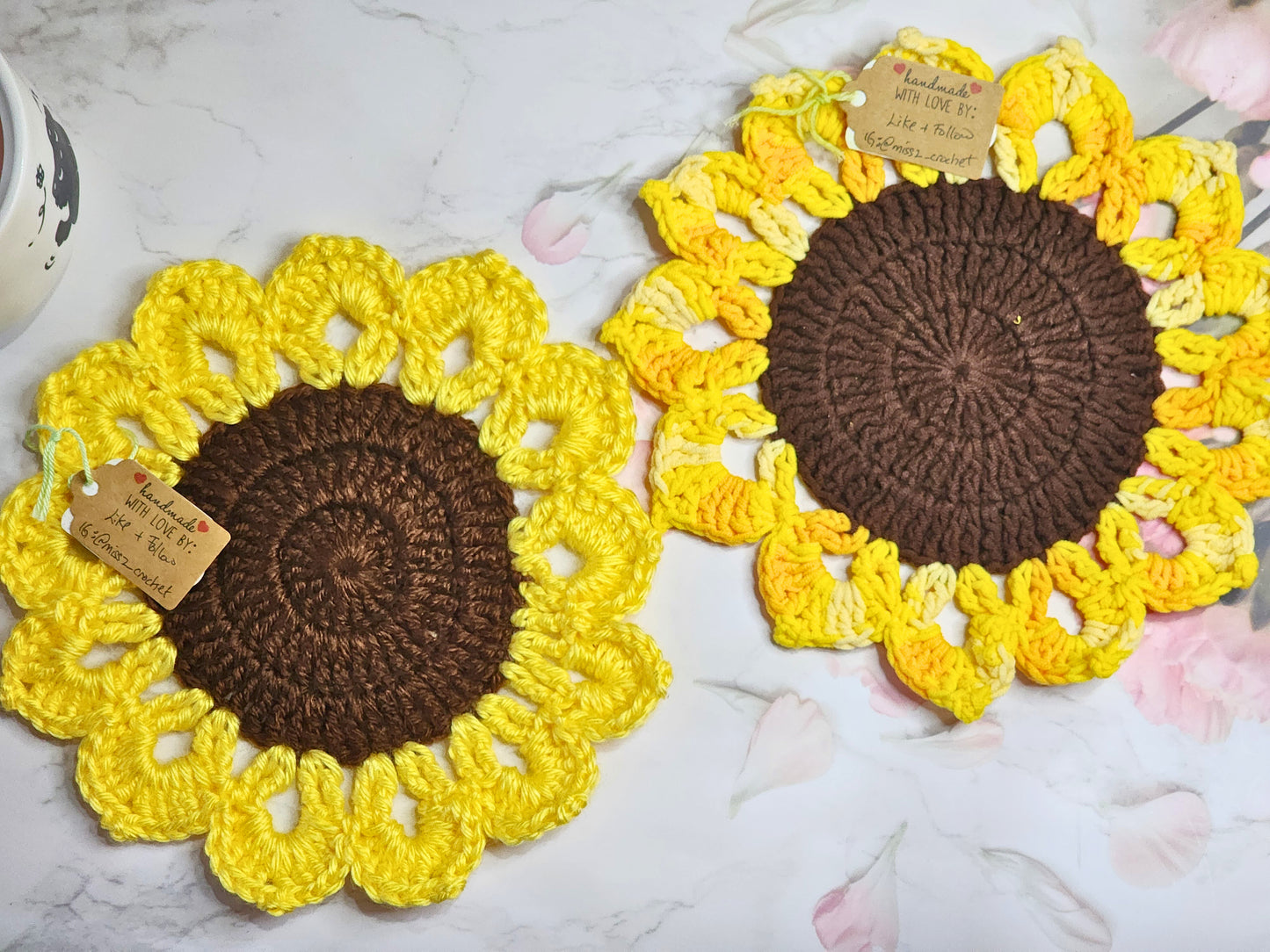 Sunflower crocheted centerpiece to glow up your home